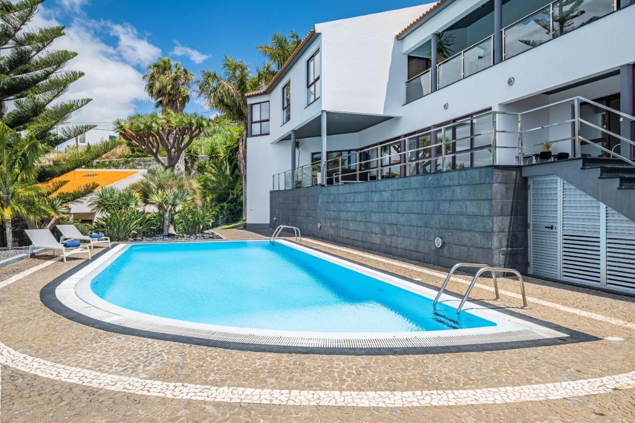 Ample Villa With Pool And Gorgeous Ocean View Фуншал Екстер'єр фото