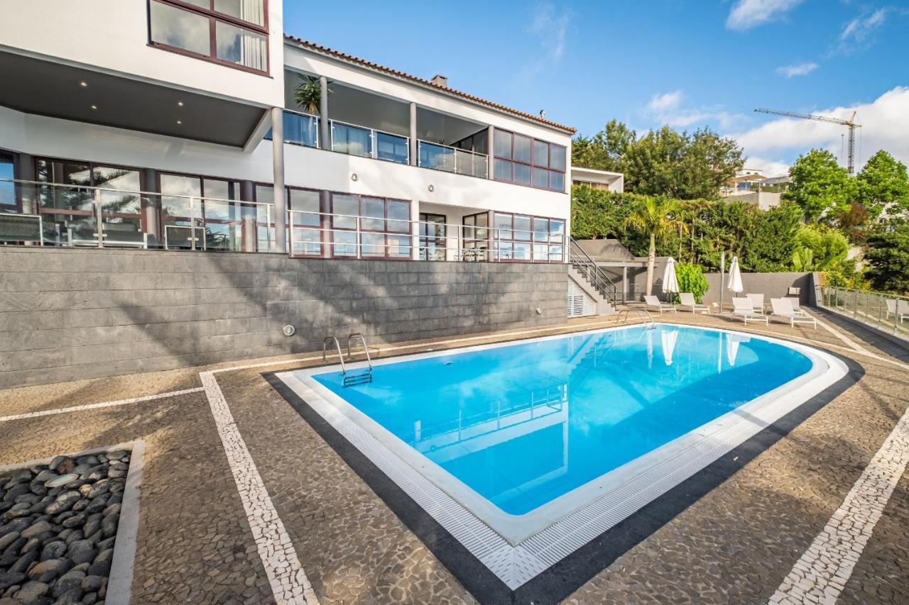 Ample Villa With Pool And Gorgeous Ocean View Фуншал Екстер'єр фото
